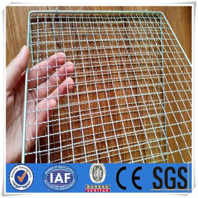 China Corrosion resistance barbecue grill wire mesh used for roasting, smoking or raising meat like kids, pork, beeg, fish, etc., brown food like wheats, vegetable for sale