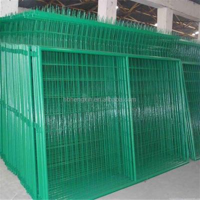 China Easily Assembled Plastic Coating Wire Mesh Barrier for sale