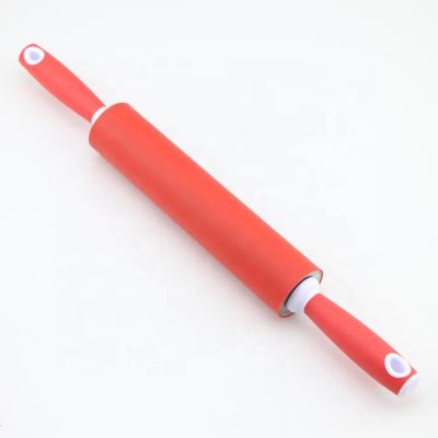 China Sustainable Cake Decorating Tool Silicone Baking Pin With PP Handle for sale