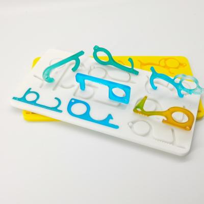 China Eco-friendly Resin Epoxy Viable Free Sample New Custom Design DIY Crafts Key Chain Silicone Molds for sale