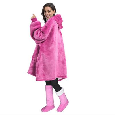 China OEM Plush Fleece Cheap Wholesale Sherpa Blanket Oversized Warm Pocket Blanket Hoodie for sale