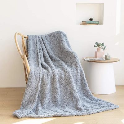 China PORTABLE Double Fold Blanket Queen Size Bed For Couch Luxury Flannel Blanket Clients for sale