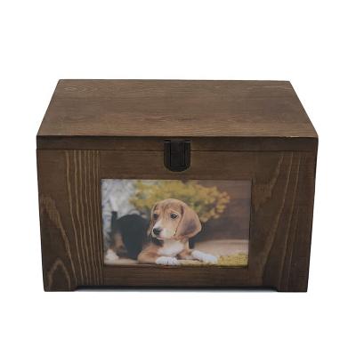 China Home Viable Ash Wooden Casket Keepsake Box Burial Carrier Wooden Urn Features Special Photo Frame For Pet Memorial Box for sale