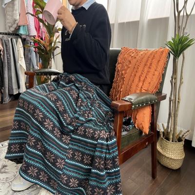 China Anti-Static Fashion warm soft-touching blanket flannel thick cappa shawl blanket plush fleece blanket for sale