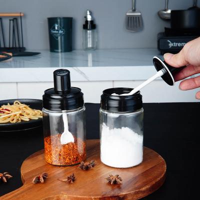 China Guangzhou Viable Salt Spice Glass Jar Kitchen Seasoning Bottle With Black Plastic Lid for sale