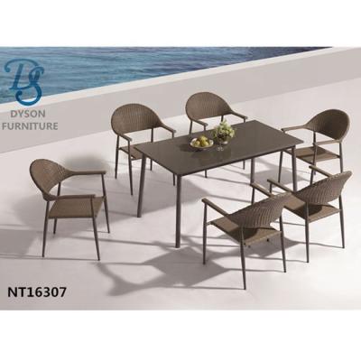 China Classic Comforablee Garden Patio Counyurd PE Rattan Dining Table Chair Set for sale