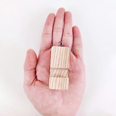 China Portable Key Ring Keyring Phone Chain Holder Mini Mobile Stand Small PORTABLE Wooden Cell Phone Accessories for sale