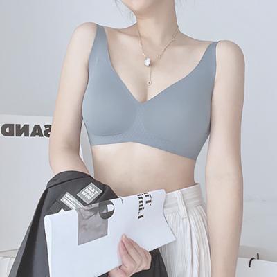 China Hot Selling Korean Antibacterial Wireless With Pads New Logo Breathable Seamless Bra Sets Japanese Custom Made for sale