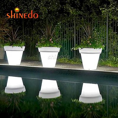 China Modern Solar LED Garden Light Outdoor Flower Lamp Solar Powered Flower Pot for Outdoor, Garden, Yard for sale