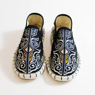 China Flat Shoes Embroidery Beijing Fabric Shoes All-match Fabric Shoes for sale