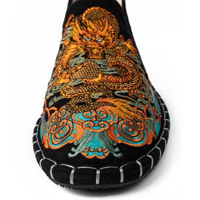 China Direct Selling Flat Cloth Beijing Shoes Comfortable Embroidery Casual Shoes For Men for sale