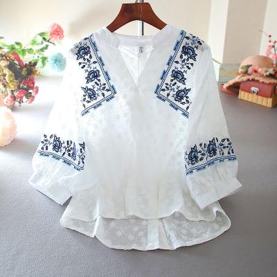 China Factory High Waist Half Sleeve Loose Embroidered Lace Sweater Women's Lantern Sleeve Anti-Pilling Flower Blouse for sale