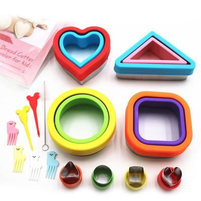 China Cute Disposable Stainless Steel Vegetable Cutter Fruits Cookie Stamp Slicer Lunch Box Kit Sandwich Cutter And Sealer Set For Kid for sale