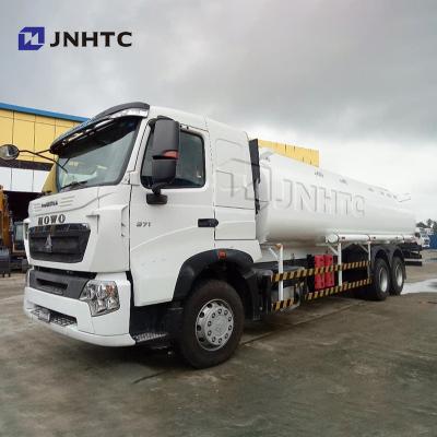 China Sinotruk 21 - 30T howo 6x4 fuel tank truck 2000lL oil tanker for sale