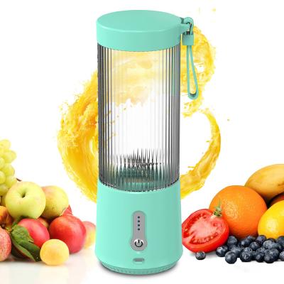 China New 6 Blade Car Fruit Juicer Personal USB Rechargeable Electric Juicer Portable Blender For Smoothie for sale