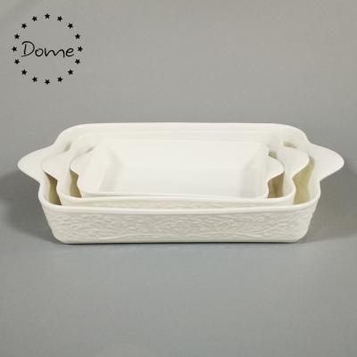 China Sustainable Wholesale Porcelain Bakeware Set With Handle Baking Tray White Ceramic Baking Dish for sale