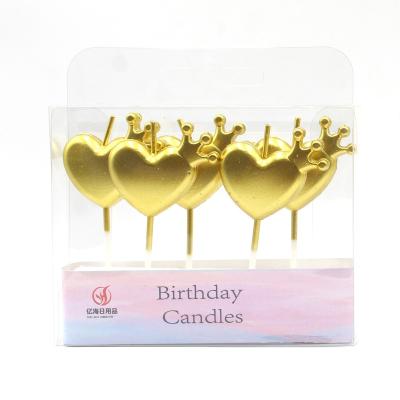 China New Popular Designed Metallic Gold Heart With Crown Cartoon Candle For Wedding Party Birthday Valentine's Day for sale