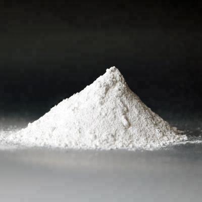 China Polyacrylamide Cationic do agente do tratamento da água de CAS 9003-05-8 com baixo grau da carga à venda