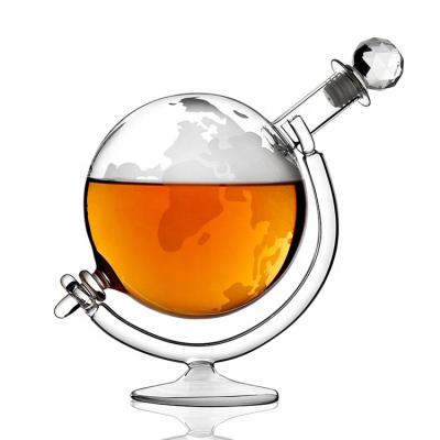 China New 750ml Whiskey Globe Set Cold Heat Resistant High Quality Decanter With 2 Etched Globe Whiskey Globe Decanter With Ship for sale