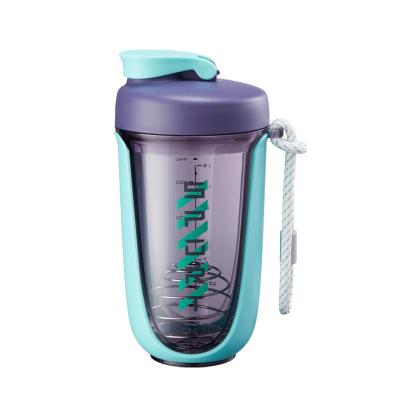 China Bebida de encargo Shaker Bottle 600ml de la proteína con la bola del mezclador en venta