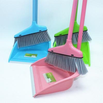 China 2022 Viable New Broom Dustpan Combination Set Sanitary Dusting Cleaning Brush for sale