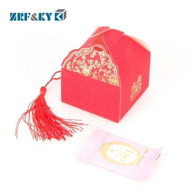 China Recyclable Custom Printed Card Paper Fancy White Flower Folding Sweet Candy Caramel Wedding Gift Boxes for sale