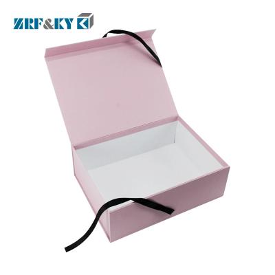 China Recyclable Paper Folding Box With Magnetic Closure , Ribbon Cardboard Box With Magentic Lid for sale