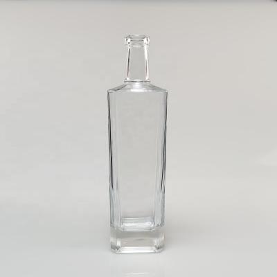 China Custom Glass Beverage Flask 750ml Bottle Glass Bottle Alcohol Glass Vodka Nordic Bottle for sale