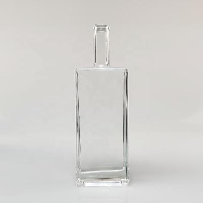 China Premium Long Beverage Glass Bottle 700ml Neck Glass Bottle 700ml Juniper Glass Square Bottle for sale