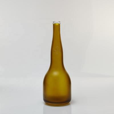 China 700ml Beverage Top Grade Liquor Glass Bottle Special Shaped Juniper Glass Bottle With Cork Stopper for sale