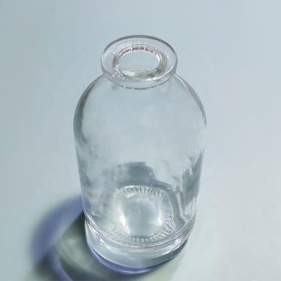 China Wholesale price 200ml mini beverage vodka bottle pocket whiskey gin glass bottle for sale for sale