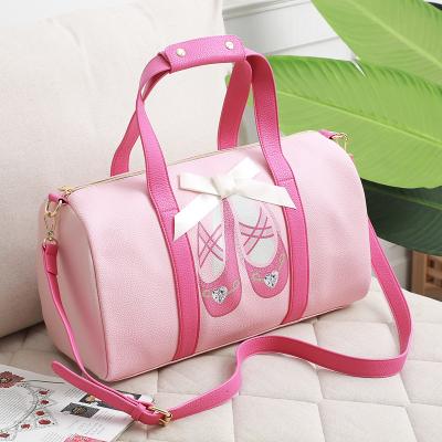 China 2021 Pink Custom Durable Leather Fashion Fitness Men And Women Duffel Bags With Wheels Carry On for sale