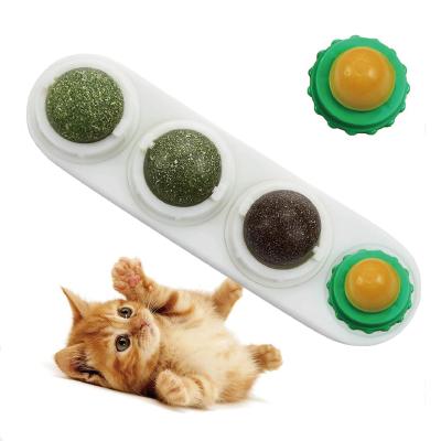 China Cat Toy Edible Ball Cat Licking Viable Trick Catnip Spinning Ball for sale