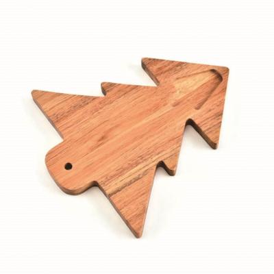 China Viable Kitchen Tableware Christmas Trees Cutting Board Fruit Chopper Wooden Funny Rubber Wooden Tree Shape Board for sale