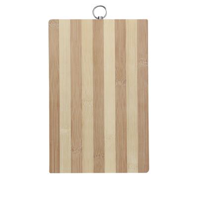 China Hot Selling Stripe Design Various Size Sustainable Thick Strong Bamboo Cutting Board Kitchen Wooden Chopper for sale