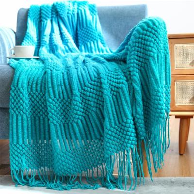 China Fashion Personalized Chunky Knitted Super Soft Throw Blanket With Tassels for sale