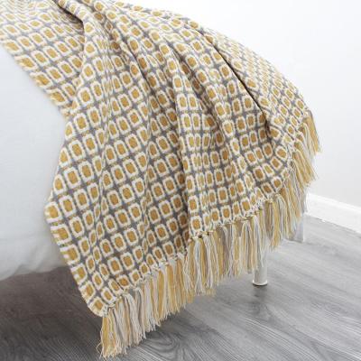 China Fashion Personalized Throw Cozy Soft Warm Yellow Plaid Pastoral Style Knitted Blanket for sale