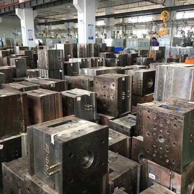 China Household Products Super Precision Molding Company Manufacturer Optical Lens Injection Molds Machining Molds For Plastic Components for sale