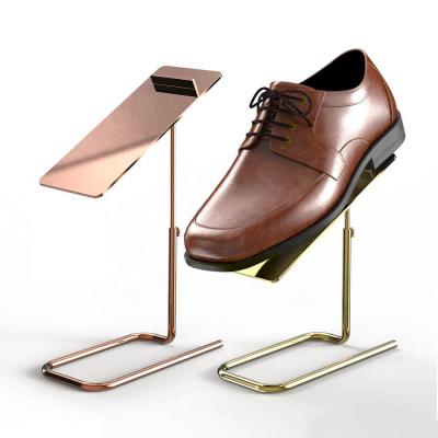 China High End Rose Gold Display Stand Metal Shoe Retail Display Stands for sale