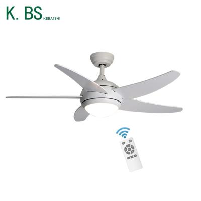 China Good Quality Modern Remote Control Blades 5 52 Inch Decorative Indoor White Led Ceiling Fan Light for sale