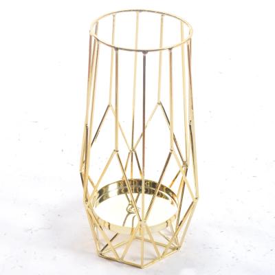 China Romantic Wedding Centerpiece Gold Metal Geometric Votive Candle Holder Candlelight Glow Candle Holder for Home Decor for sale