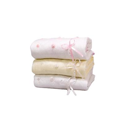 China Plush Baby Fleece Anti-pilling Logo Cheap Woolen Blanket Comforter Super Soft Comfort Blanket for sale