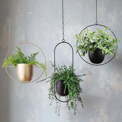 China Modern Metal Potted Plant Hanger Chain Planter Basket Flower Potted Plant Holder Garden Balcony Hanging Decoration for sale