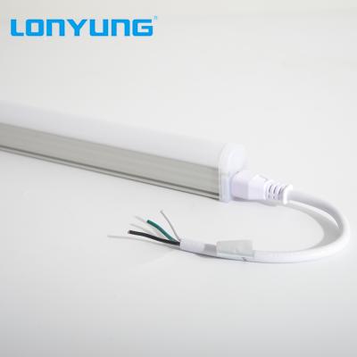 China Indoor High Brightness Led Tube 120lm/W T5 TUV CE 4ft 15W Led Integrated Light for sale