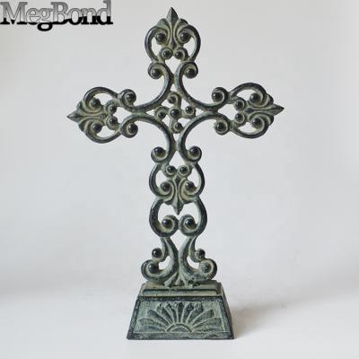 China Antique Europe Cast Verdigris Metal Table Cross For Decor for sale