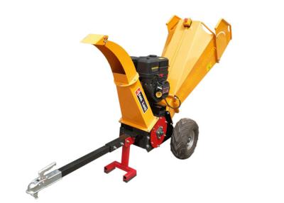 China 12cm Chipping Capacity Gas Wood Chipper , 2 Cutting Blades 15hp Petrol Wood Chipper for sale