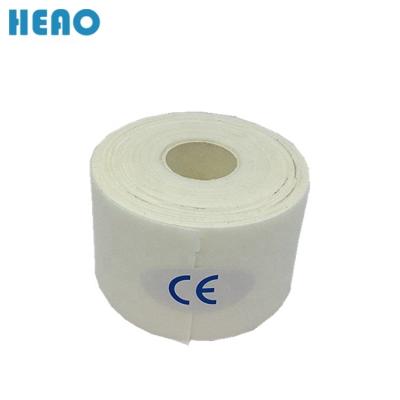 China Breathable Hypoallergenic Non Woven Medical Adhesive Tape Tape Roll for sale