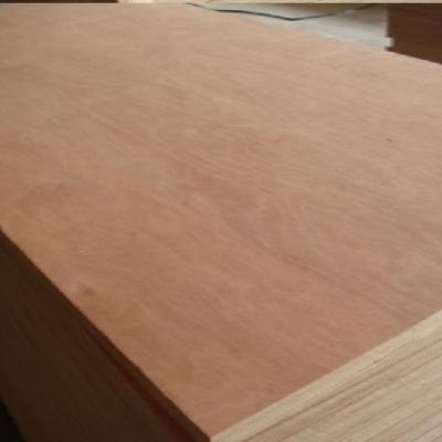 China Linyi traditional cheap commercial plywood, standard size commercial plywood with okoume/bintangor faced for sale