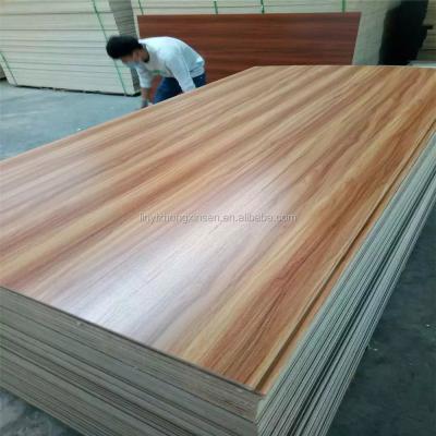 Chine Indoor color plywood with red green yellow wood grain melamine paper, various colored laminated plywood à vendre