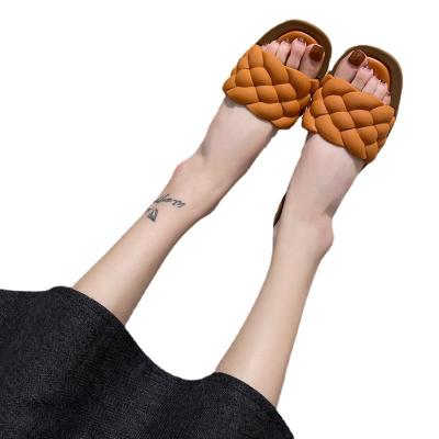 China CUSHIONING 2022 new summer cool slippers fashion neat beautiful red flip flops Korean edition wear small cool flat hobble for sale